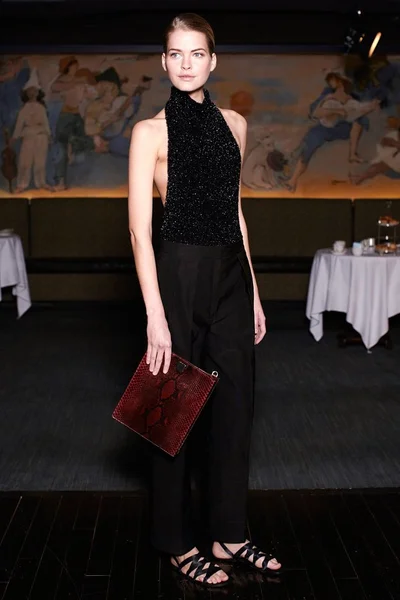 Look 19